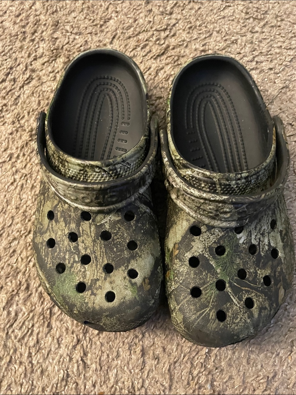 CROCS Realtree-Style Camo Classic Clogs in Green and Black